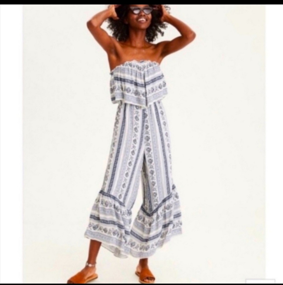 American Eagle Bohemian Strapless Jumpsuit - Blue and White Size Small